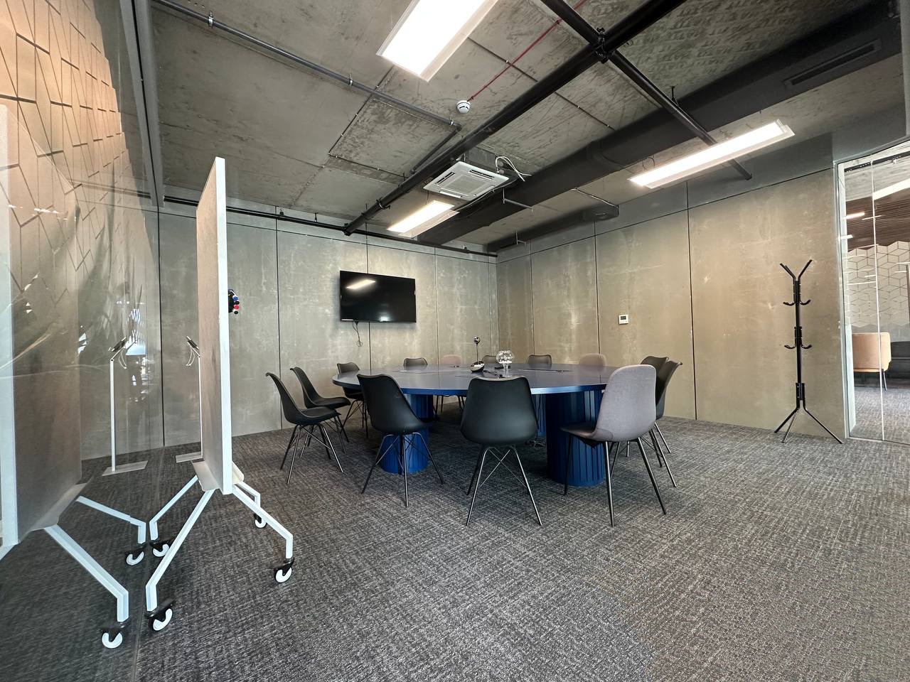 Meeting Room 003